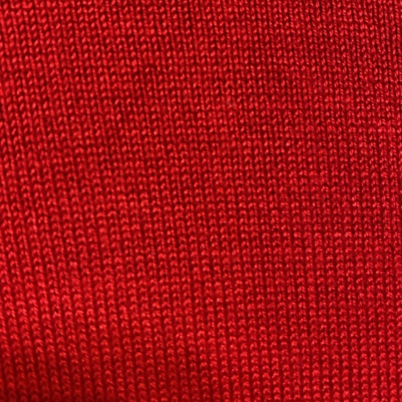 Questions red zipped up sweater cardigan. Size L - Picture 6 of 11